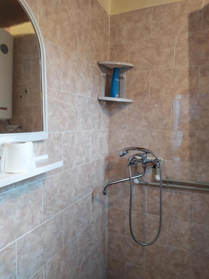 Студия В Центре Сухума Sukhumi Exterior foto
